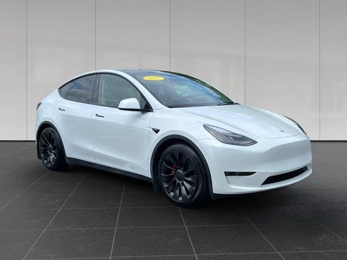 Used 2023 Tesla Model Y Performance AWD/4WD image 7
