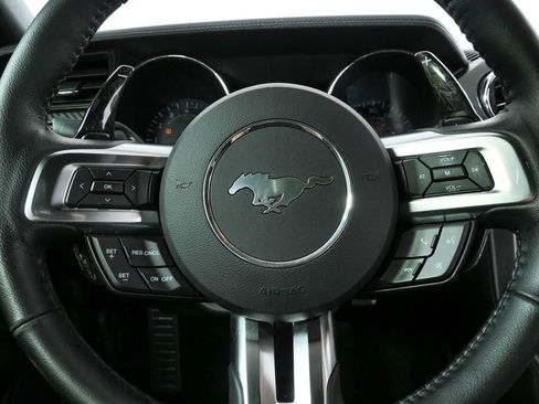 Used 2016 Ford Mustang Coupe RWD image 9