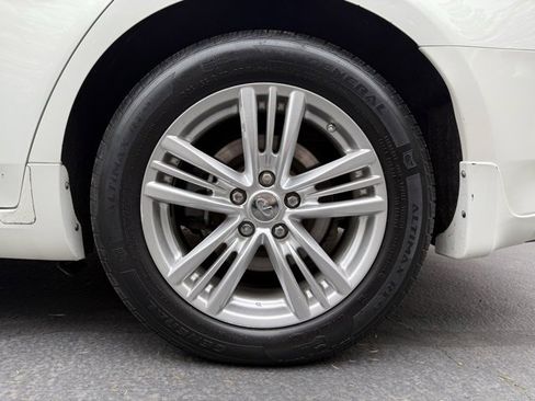 Used 2011 INFINITI G37 x w/ Premium Pkg image 35