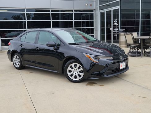 Certified 2024 Toyota Corolla LE FWD image 2