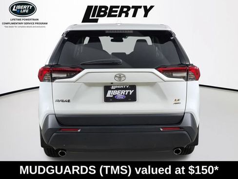 Used 2024 Toyota RAV4 LE AWD/4WD image 4