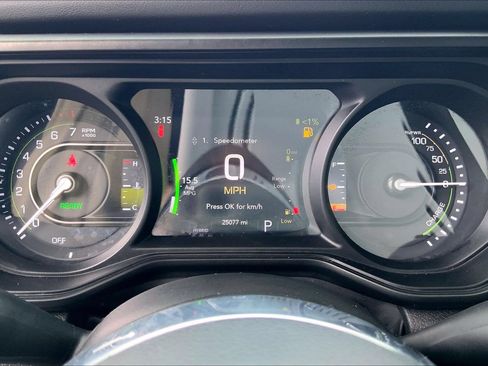 Used 2024 Jeep Wrangler High Altitude AWD/4WD image 25