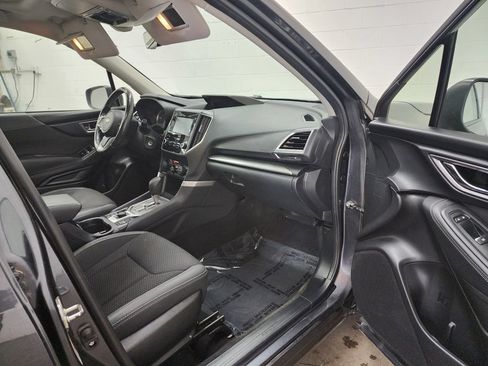 Used 2019 Subaru Forester Premium w/ All-Weather Package AWD/4WD image 33
