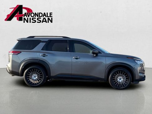 Used 2022 Nissan Pathfinder SV FWD image 7