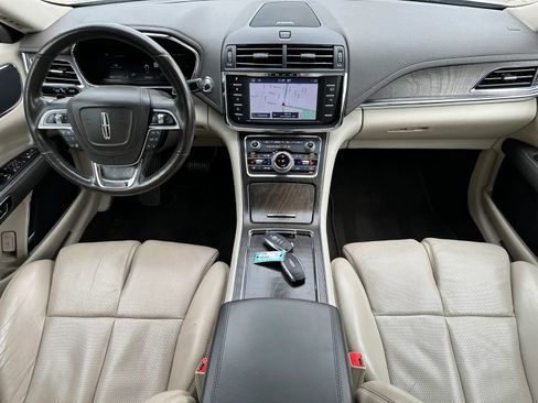 Used 2019 Lincoln Continental Select w/ Continental Climate Package FWD image 20
