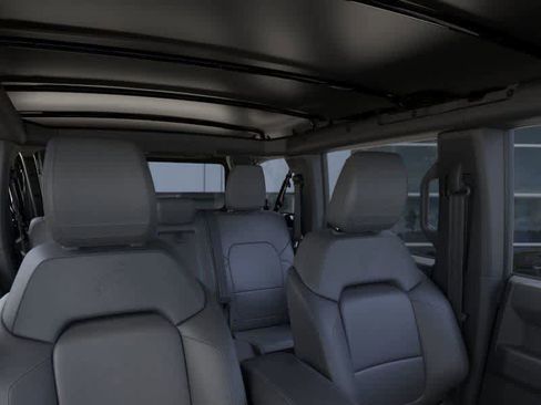 New 2025 Ford Bronco Outer Banks w/ Sasquatch Package AWD/4WD image 12