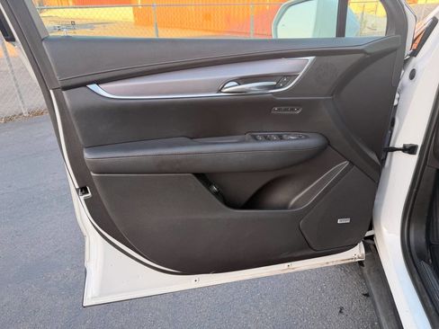 Used 2018 Cadillac XT5 Luxury w/ Driver Awareness Package AWD/4WD image 24