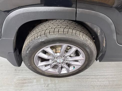 Used 2023 GMC Terrain SLT w/ LPO, Floor Liner Package AWD/4WD image 10