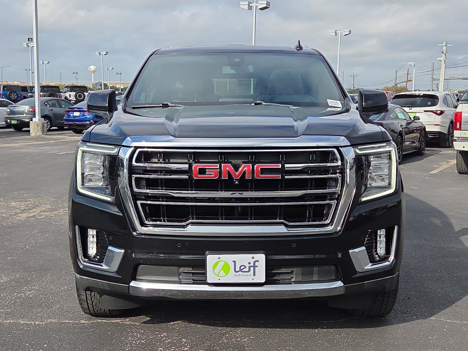 Used 2021 GMC Yukon SLT w/ SLT Premium Package AWD/4WD image 2