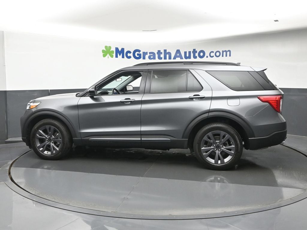 Used 2024 Ford Explorer XLT w/ Equipment Group 202A AWD/4WD image 23