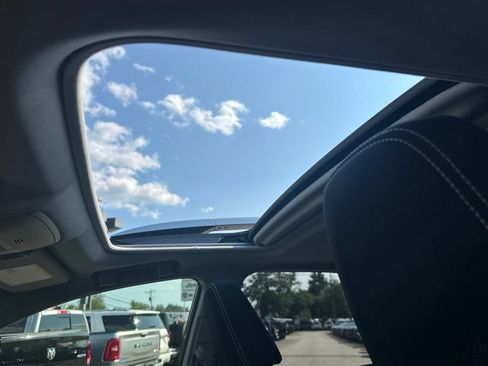 Used 2016 Toyota RAV4 XLE AWD/4WD image 29