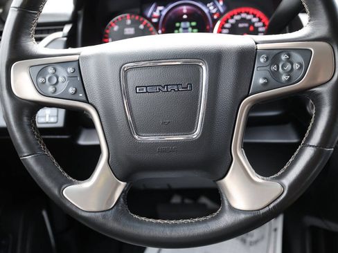 Used 2016 GMC Yukon XL Denali w/ Open Road Package AWD/4WD image 19