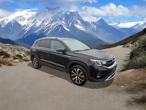 Used 2022 Volkswagen Taos SE image 7