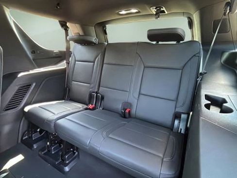 Used 2025 Chevrolet Tahoe Z71 w/ Z71 Off-Road Package AWD/4WD image 28