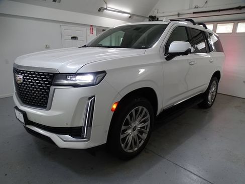 Certified 2022 Cadillac Escalade Premium Luxury AWD/4WD image 20