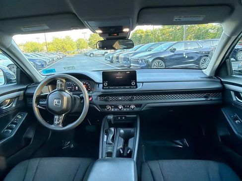 Used 2025 Honda Accord LX image 14