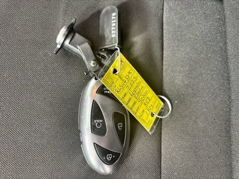 Certified 2025 Hyundai Elantra SEL FWD image 28