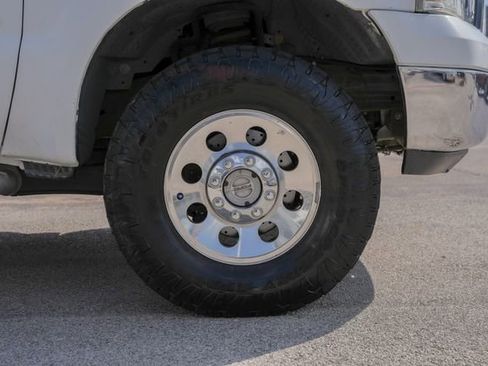 Used 2006 Ford F250 XLT AWD/4WD image 5