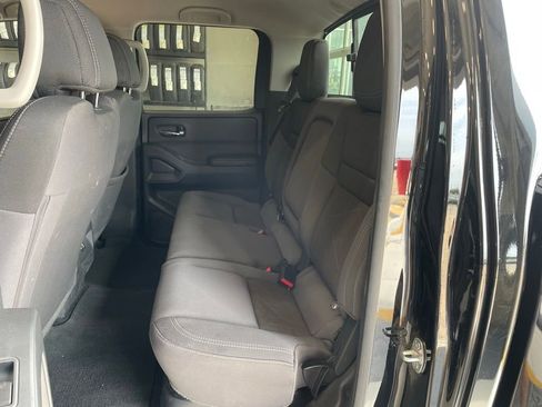 Certified 2025 Nissan Frontier SV RWD image 17