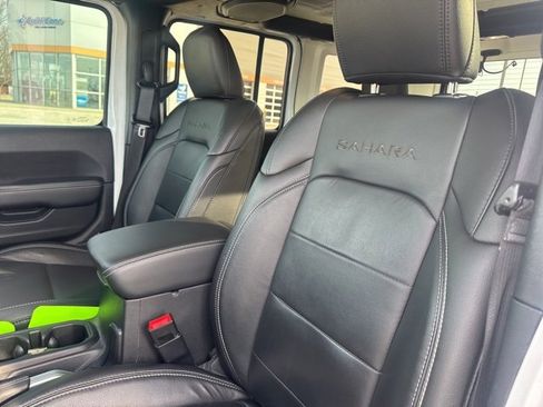 Used 2020 Jeep Wrangler Unlimited Sahara w/ Safety Group image 23