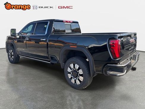 New 2026 GMC Sierra 2500 Denali w/ Denali Reserve Package image 5