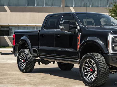 Used 2024 Ford F250 Lariat w/ Lariat Ultimate Package AWD/4WD image 24