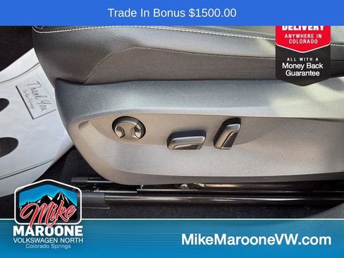 Used 2024 Volkswagen Tiguan SE image 12