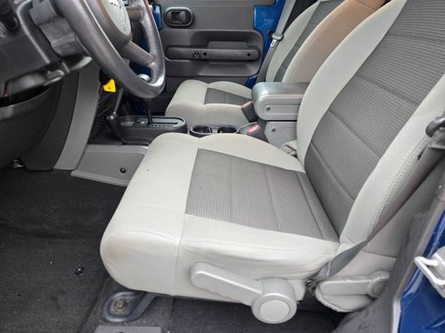 Used 2010 Jeep Wrangler Unlimited Sport image 11