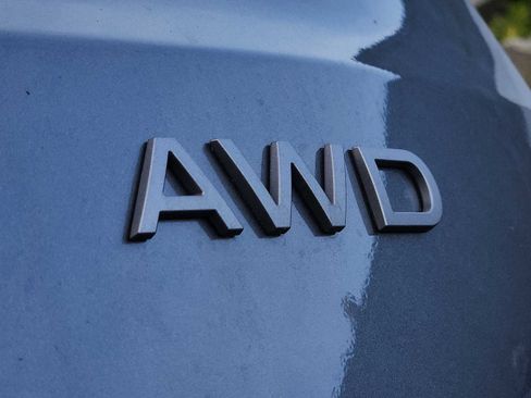 Certified 2025 Nissan Kicks SV w/ Charging Package image 30