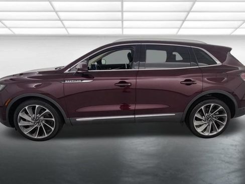 Used 2022 Lincoln Nautilus Reserve AWD/4WD image 3