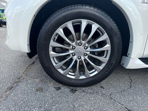 Used 2015 INFINITI QX80 4WD w/ Deluxe Technology Package image 10