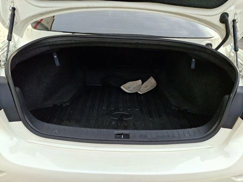 Used 2017 INFINITI Q50 Signature Edition w/ All Weather Package (L93) image 30