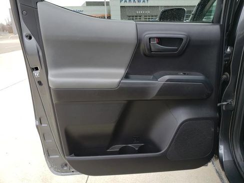 Used 2020 Toyota Tacoma SR image 13