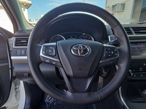 Used 2017 Toyota Camry LE image 21