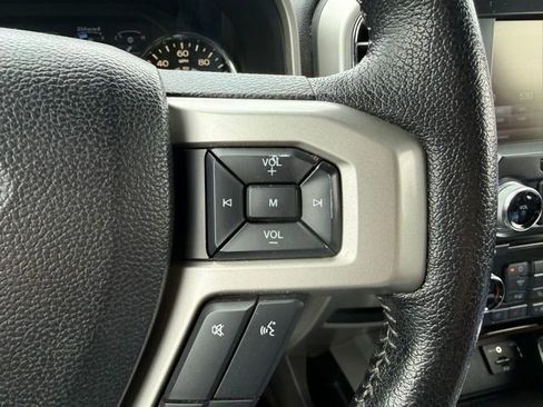 Used 2015 Ford F150 Lariat w/ Equipment Group 502A Luxury AWD/4WD image 22