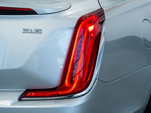 Used 2018 Cadillac XTS Luxury image 26