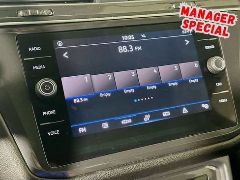 Used 2023 Volkswagen Tiguan SE FWD image 15