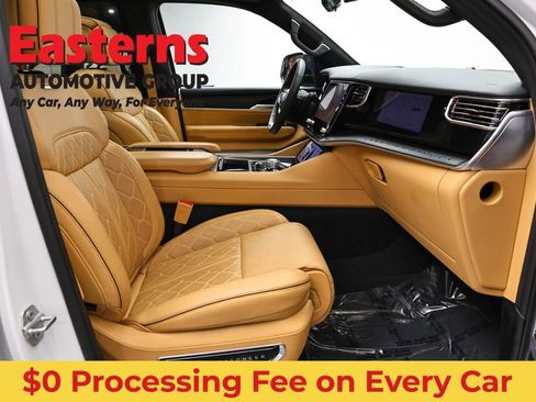 Used 2025 Jeep Grand Wagoneer Series III w/ Rear Seat Video Group 1 AWD/4WD image 27