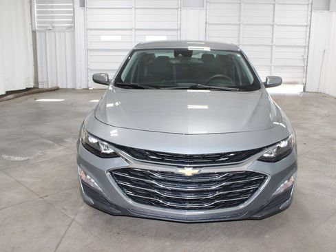 Used 2025 Chevrolet Malibu LT FWD image 3