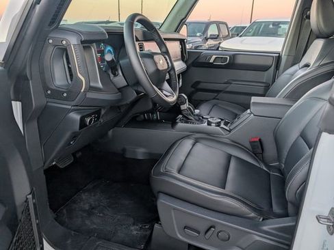 Used 2025 Ford Bronco Badlands AWD/4WD image 7