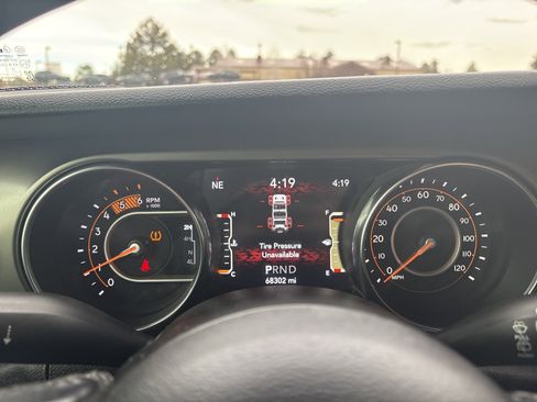 Used 2021 Jeep Wrangler Unlimited Sport image 19