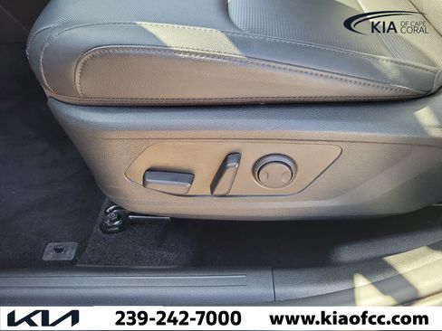 Used 2026 Kia Sportage EX FWD image 21