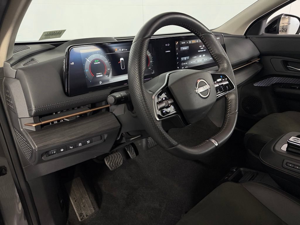 Used 2024 Nissan Ariya AWD image 21