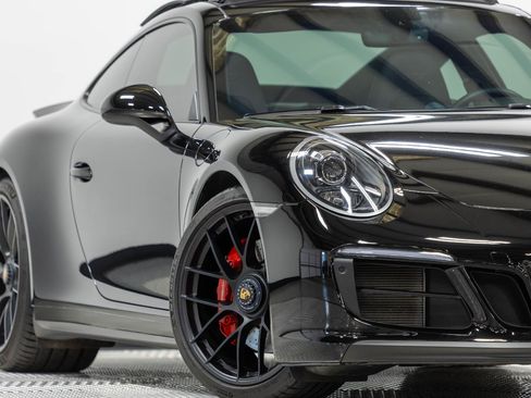 Used 2019 Porsche 911 Carrera GTS RWD image 2
