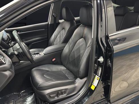 Used 2023 Toyota Camry XSE w/ Navigation Package image 9