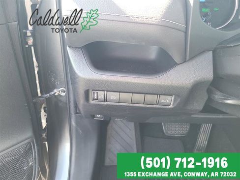 Used 2021 Toyota RAV4 XLE w/ Convenience Package image 17