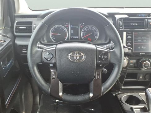 Used 2022 Toyota 4Runner TRD Off-Road AWD/4WD image 18