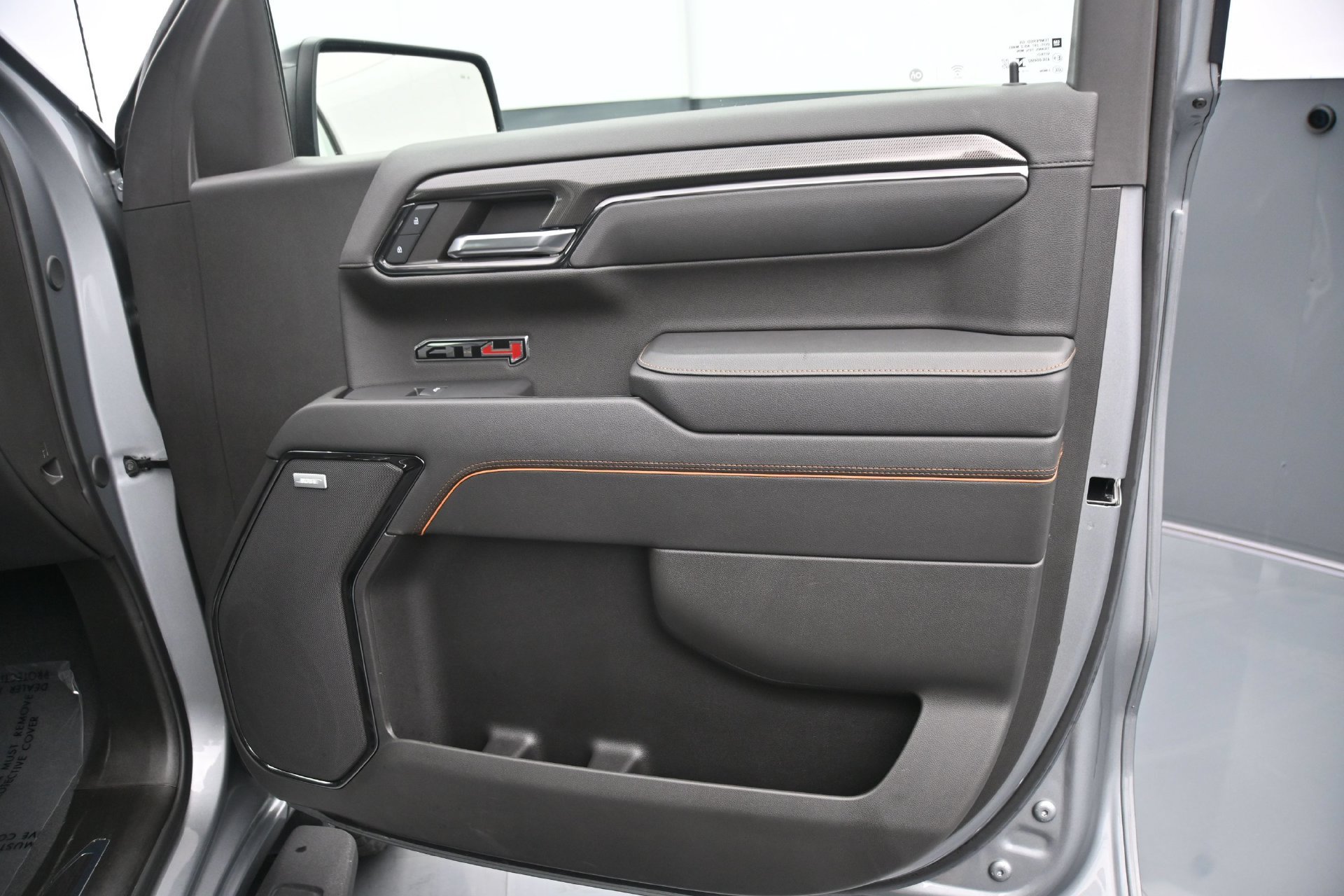 Used 2024 GMC Sierra 1500 AT4 w/ Technology Package AWD/4WD image 12