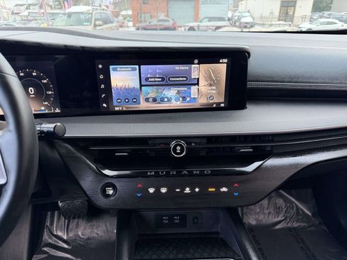 Used 2025 Nissan Murano SV AWD/4WD image 20