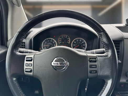 Used 2010 Nissan Titan SE w/ SE Value Truck Pkg RWD image 18